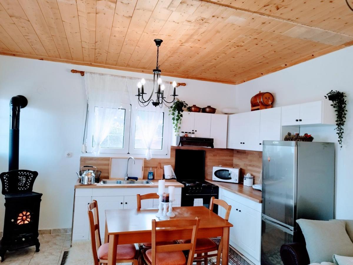 Cozy Cottage For 4 Λάβδα Εξωτερικό φωτογραφία